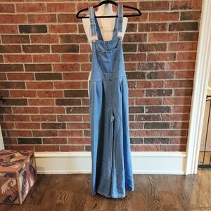 Womens Light Wash Chambray Overalls Wide Leg Flowy Jumpsuit Medium